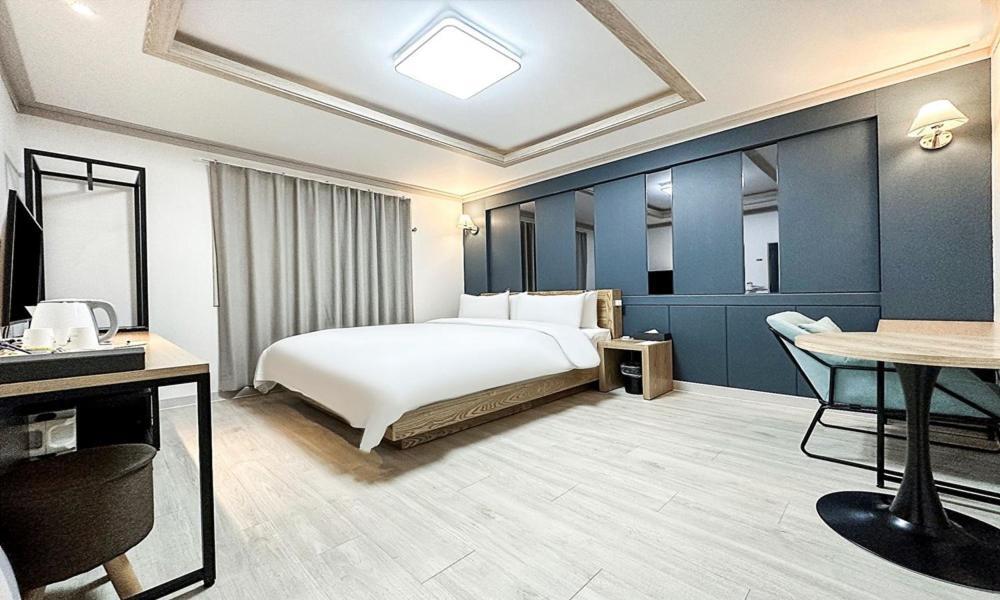 Gumi Time Hotel Room photo