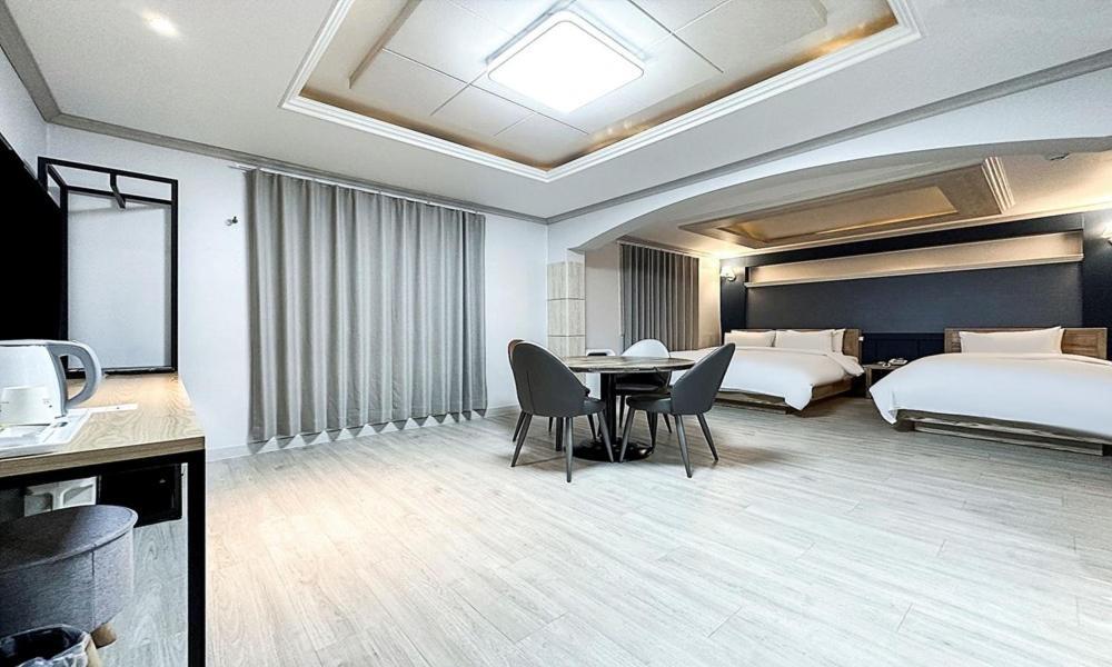 Gumi Time Hotel Room photo