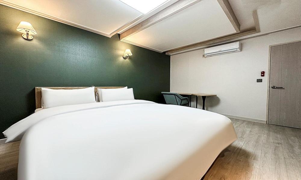 Gumi Time Hotel Room photo