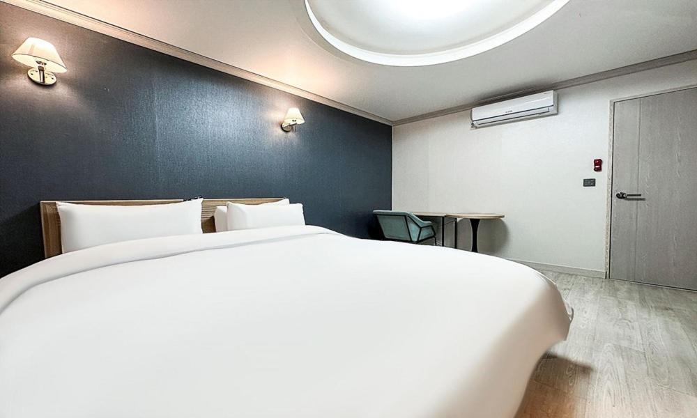 Gumi Time Hotel Room photo