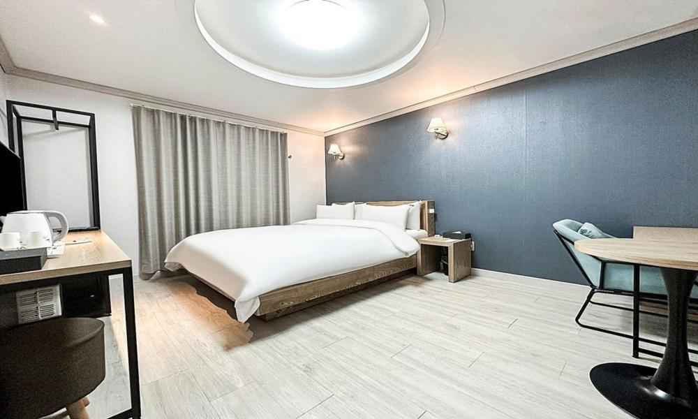 Gumi Time Hotel Room photo