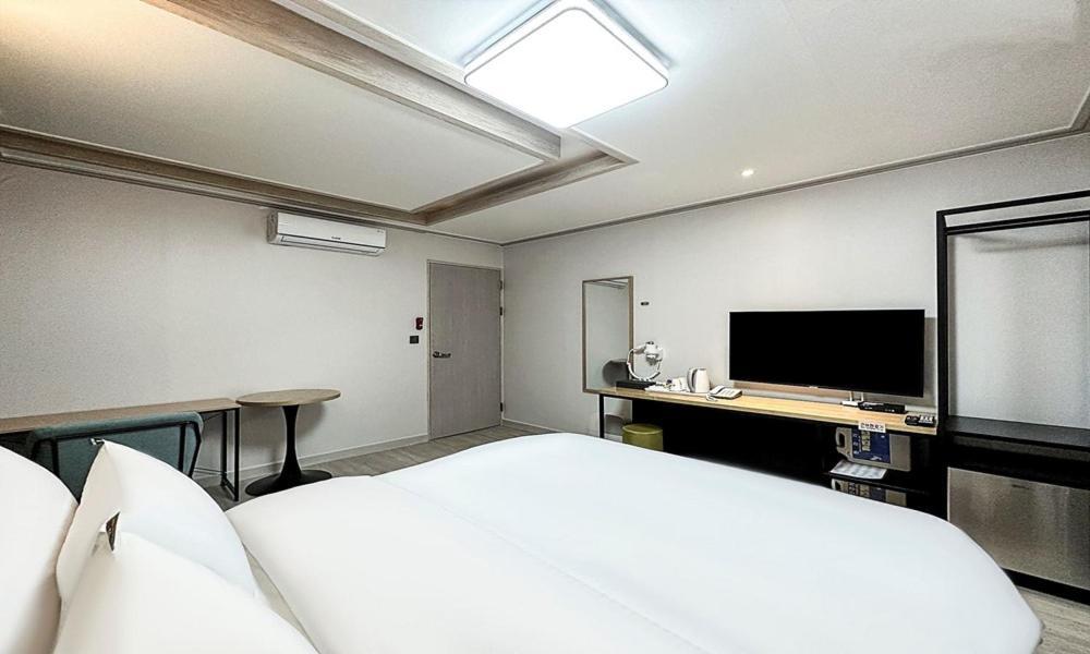 Gumi Time Hotel Room photo