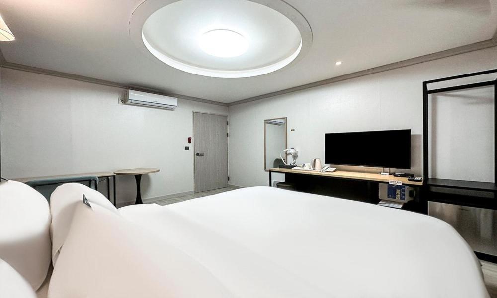 Gumi Time Hotel Room photo