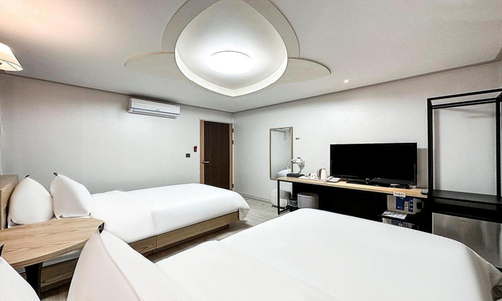 Gumi Time Hotel Room photo