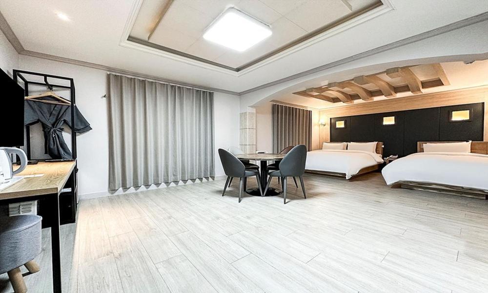 Gumi Time Hotel Room photo