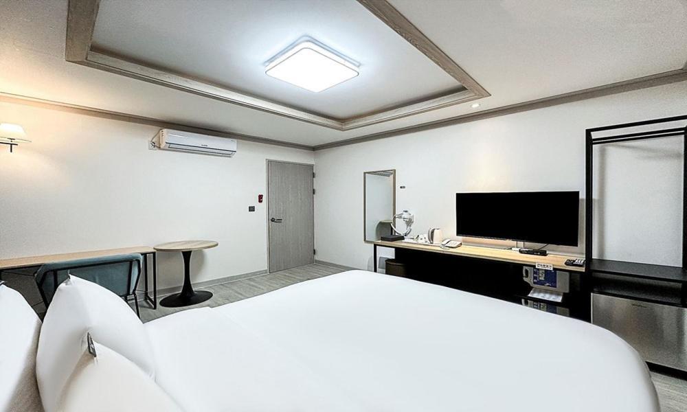 Gumi Time Hotel Room photo
