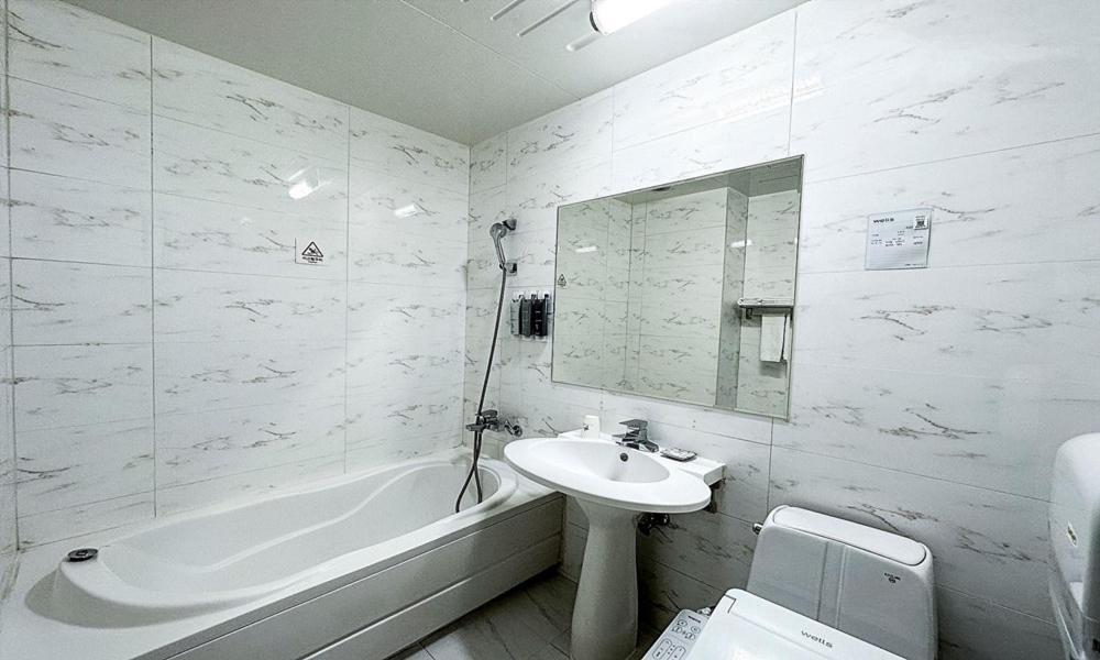 Gumi Time Hotel Room photo
