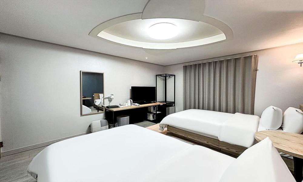Gumi Time Hotel Room photo